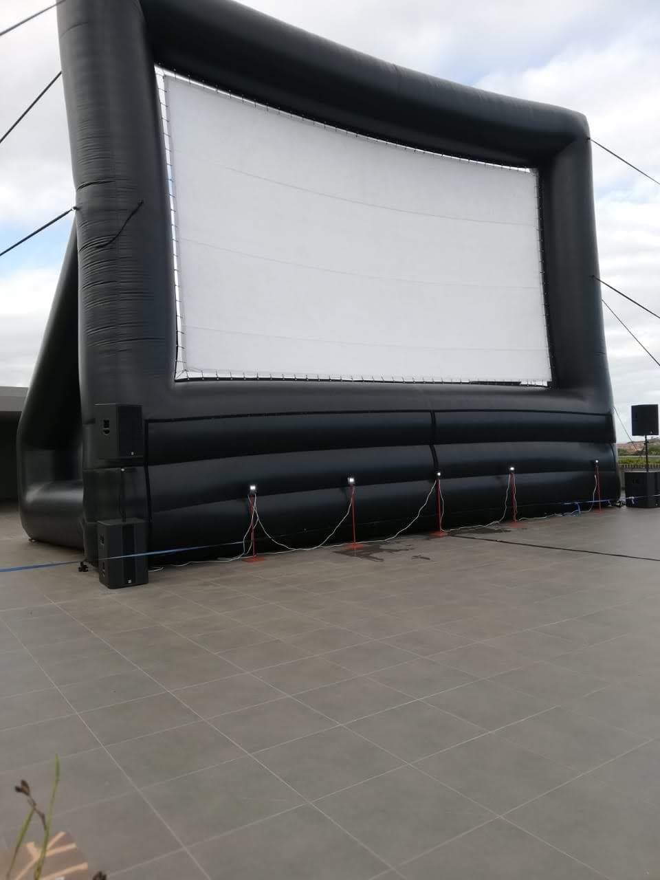 Kahnns Outdoor Movies Gallery Image 17