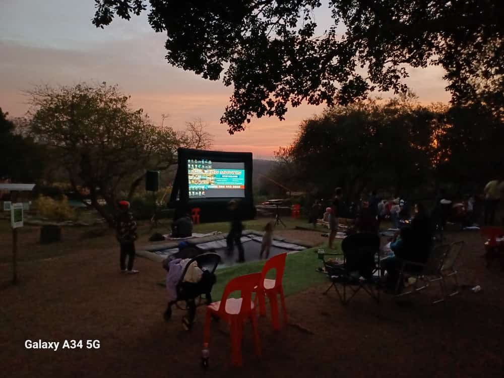 Kahnns Outdoor Movies Gallery Image 24