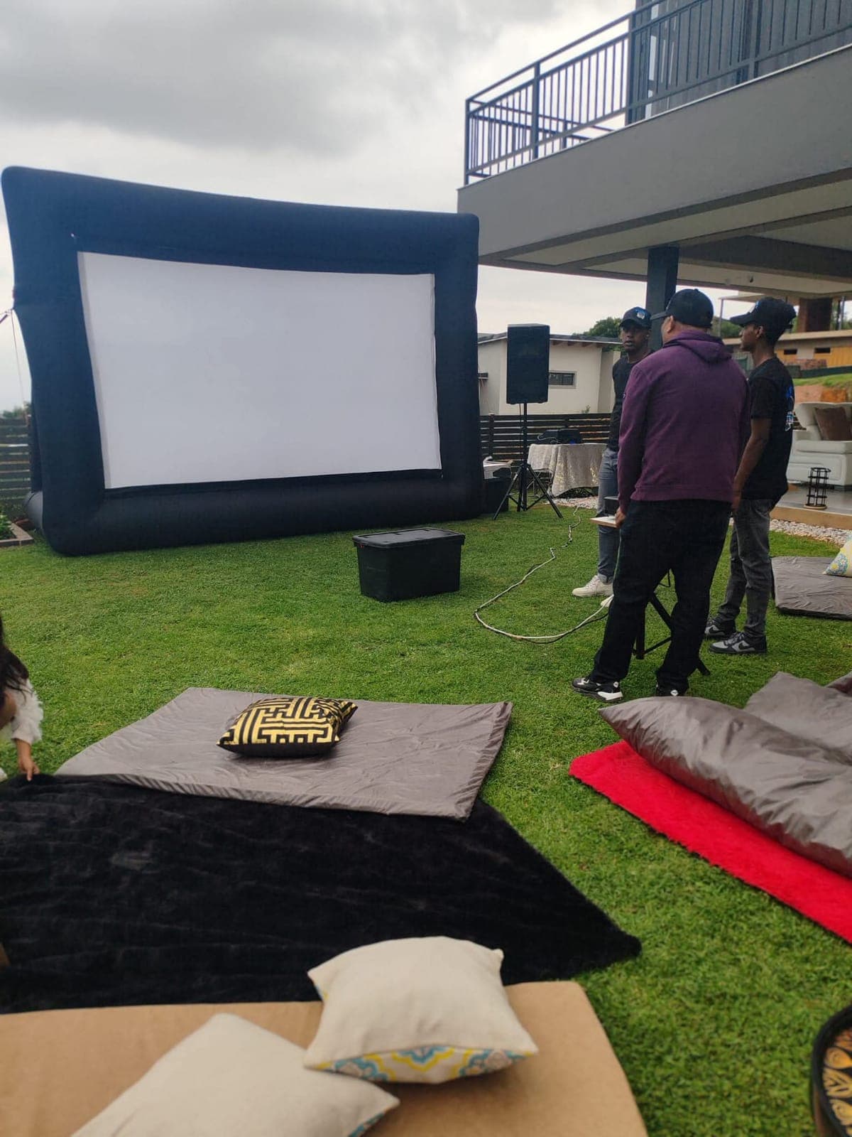 Kahnns Outdoor Movies Gallery Image 32