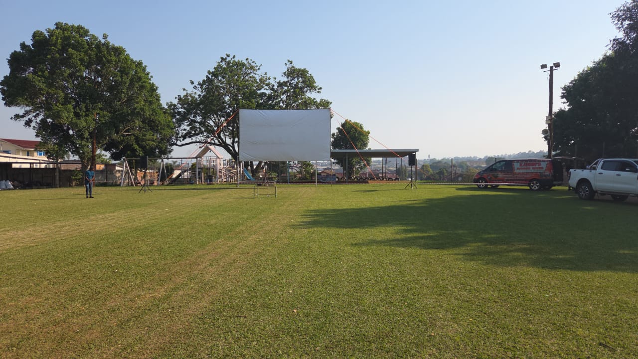 Kahnns Outdoor Movies Gallery Image 18